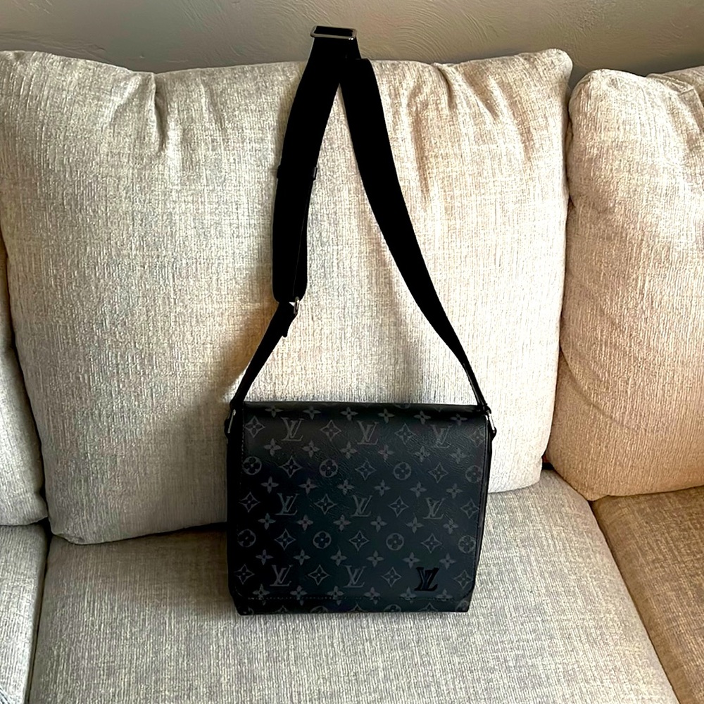 Louis Vuitton Messenger